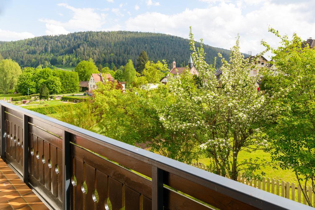 Hotel Schwarzwaldschaefer Enzklösterle Eksteriør bilde